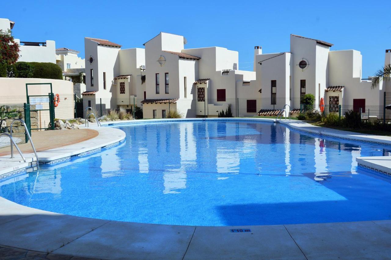Vista Bahia Apartment Касарес Екстериор снимка